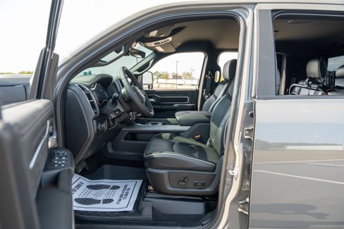 Used 2026 RAM 2500 Laramie w/ Night Edition image 34