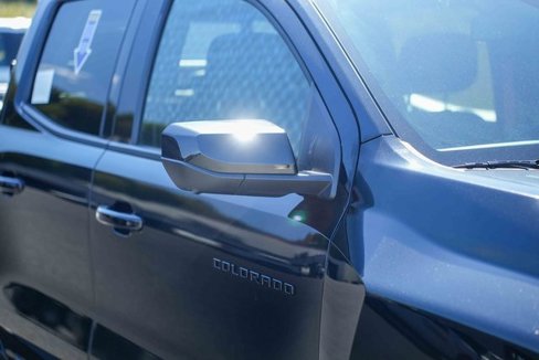 Used 2024 Chevrolet Colorado Z71 image 9