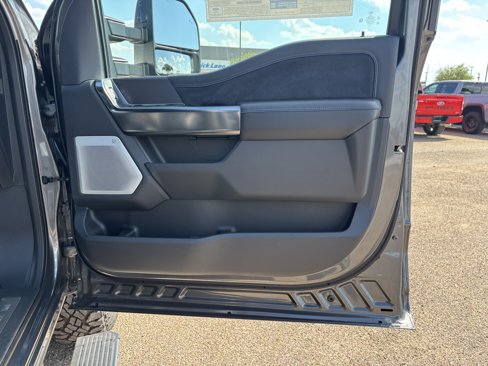 New 2026 Ford F250 Platinum w/ Tremor Off-Road Package image 22