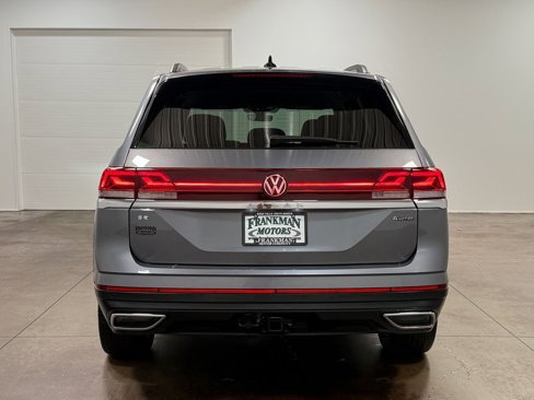 Used 2025 Volkswagen Atlas SE image 25