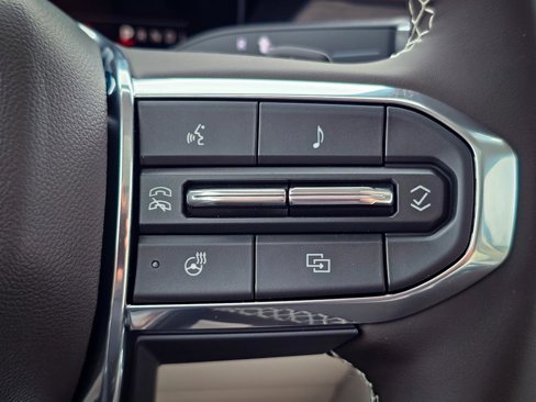 New 2026 GMC Acadia Denali w/ Super Cruise Package image 25