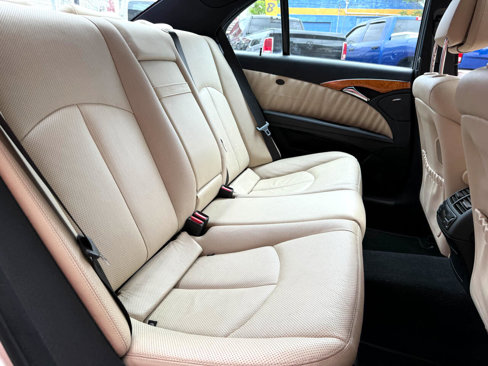 Used 2008 Mercedes-Benz E 550 4MATIC Sedan image 26