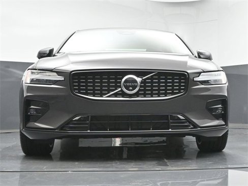 Used 2025 Volvo S60 B5 Plus w/ Protection Package Premier image 32
