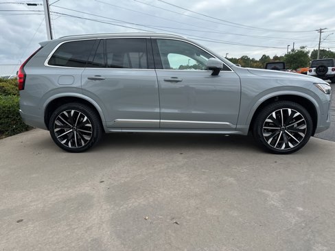 Certified 2025 Volvo XC90 B5 Plus image 4