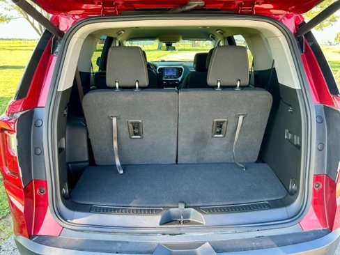 Used 2023 GMC Acadia SLE w/ Driver Convenience Package image 19