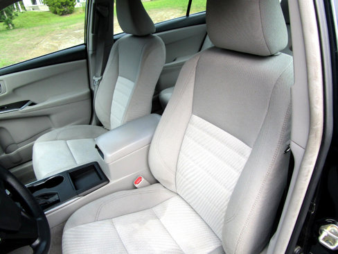 Used 2016 Toyota Camry LE image 8
