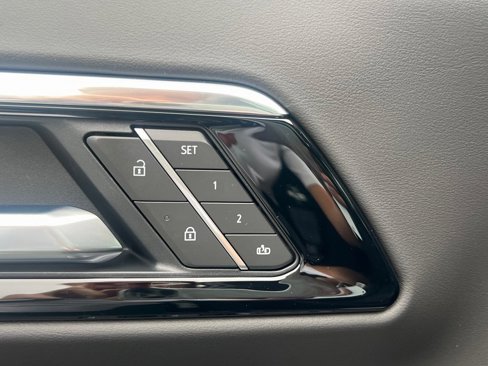 New 2025 Chevrolet Suburban Z71 w/ Comfort Package image 26