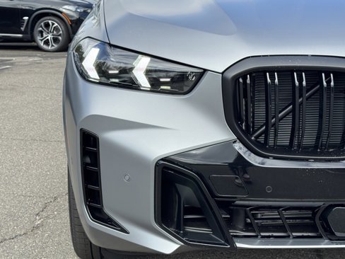 New 2026 BMW X5 M60i image 13