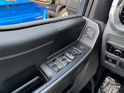 New 2025 Ford F150 Lariat w/ Equipment Group 501A Mid image 29