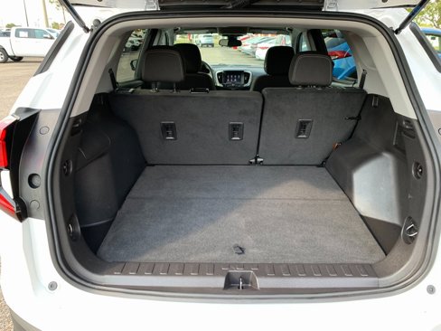Used 2024 GMC Terrain SLE image 7