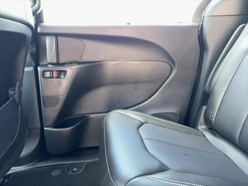 New 2025 Chrysler Voyager LX image 12