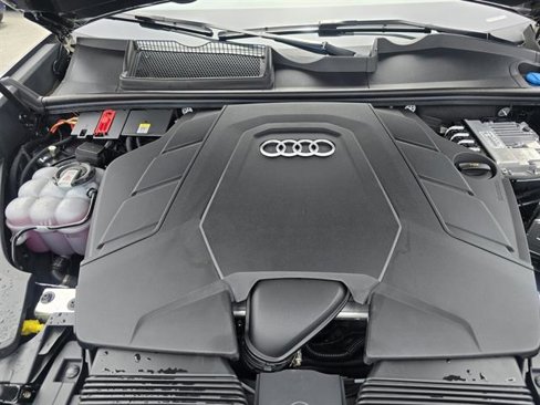 Used 2022 Audi Q8 Premium Plus w/ Premium Plus Package image 33