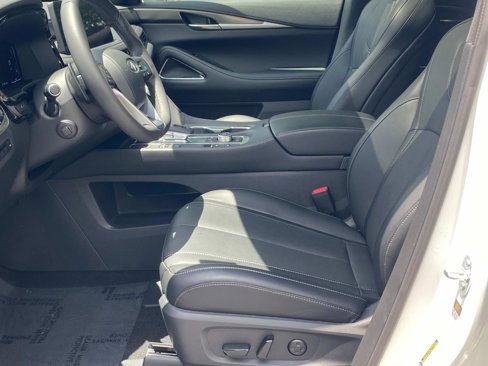 Certified 2025 INFINITI QX60 Luxe w/ Black Edition image 16