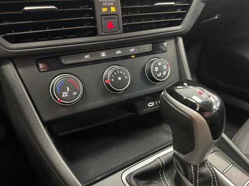 Used 2024 Volkswagen Jetta S image 41