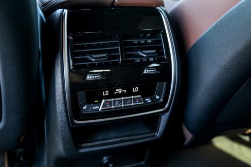 New 2026 BMW X6 M60i image 27