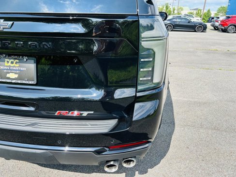 Used 2025 Chevrolet Suburban RST image 22