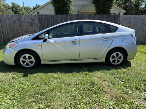 Used 2015 Toyota Prius Four image 1