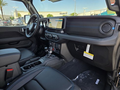 New 2025 Jeep Wrangler Unlimited Rubicon 4xe image 36