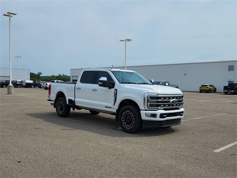 Used 2024 Ford F250 Platinum image 9