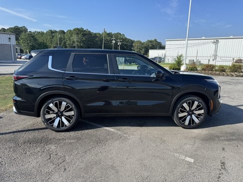 New 2025 Mitsubishi Outlander SE image 6