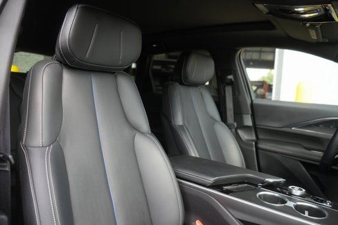 Used 2024 Cadillac Lyriq Sport image 19