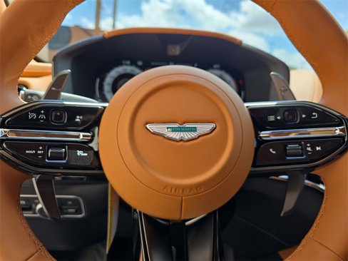 New 2025 Aston Martin DBX 707 image 10