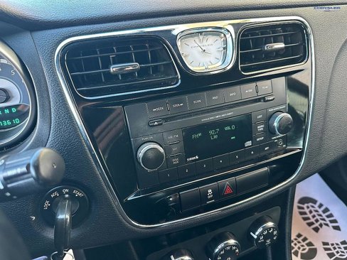 Used 2012 Chrysler 200 Touring image 20