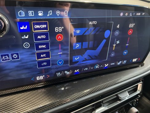 New 2026 Chevrolet Traverse High Country w/ LPO, Floor Liner Package image 18