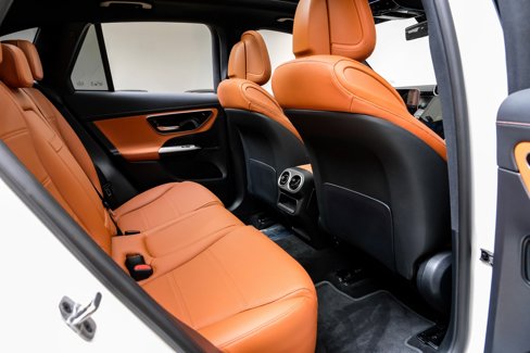 Used 2025 Mercedes-Benz GLC 300 image 36