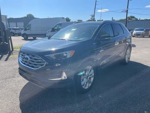 Certified 2024 Ford Edge Titanium w/ Class II Trailer Tow Package image 3