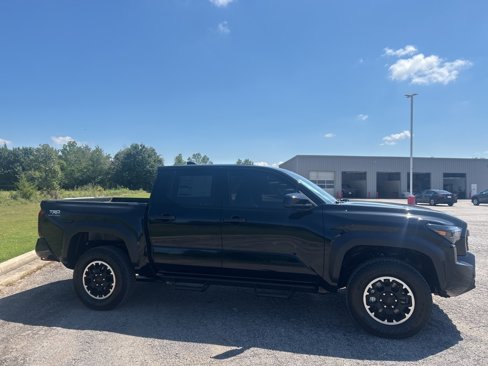 New 2025 Toyota Tacoma TRD Off-Road image 4
