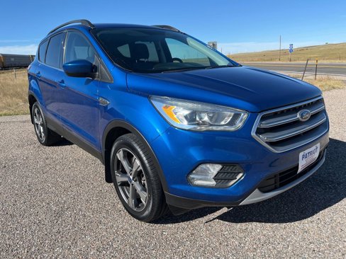 Used 2017 Ford Escape SE w/ Equipment Group 201A image 3