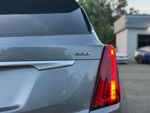 Used 2020 Cadillac XT5 Premium Luxury image 10