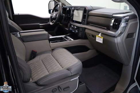 Used 2025 Ford F450 Platinum w/ Platinum Plus Package image 34