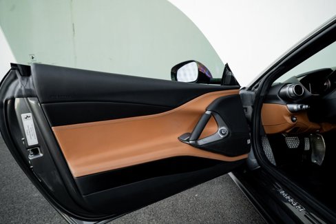 Certified 2018 Ferrari 812 Superfast image 9