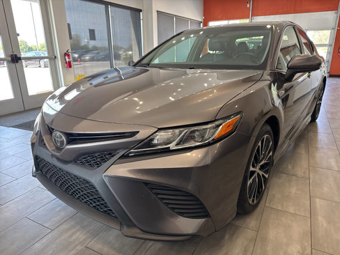 Used 2018 Toyota Camry SE image 7