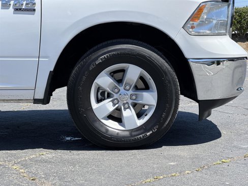 Used 2022 RAM 1500 Classic SLT image 40