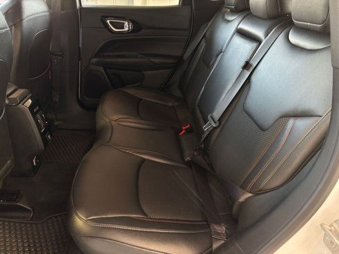 Used 2025 Jeep Compass Trailhawk image 25