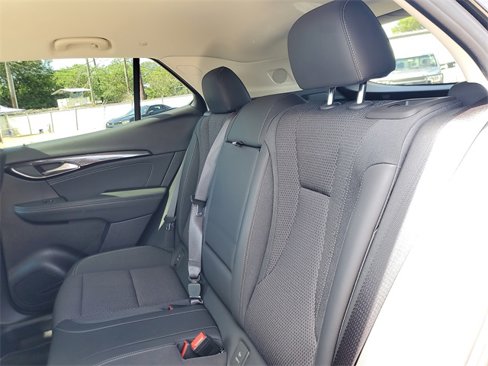 Used 2023 Buick Envision Preferred image 9