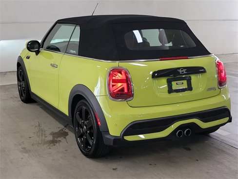 Certified 2023 MINI Cooper S w/ Signature Upholstery Package image 4