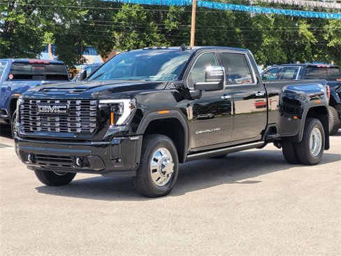 New 2026 GMC Sierra 3500 Denali Ultimate image 3