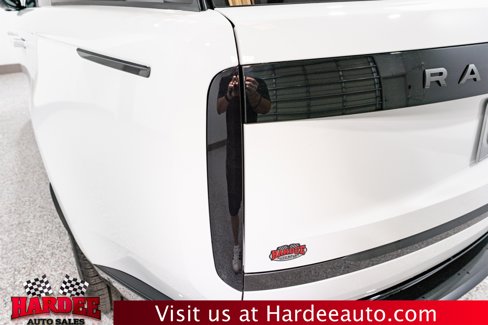 Used 2024 Land Rover Range Rover SE image 9