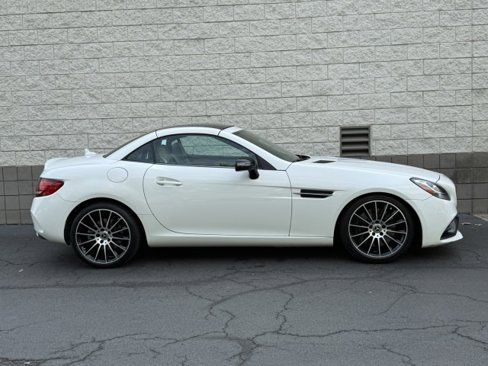 Used 2019 Mercedes-Benz SLC 300 w/ Premium Package image 17