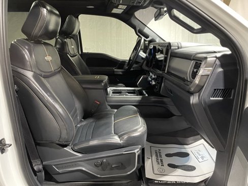 Used 2024 Ford F250 Platinum image 28