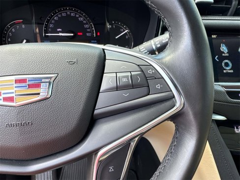 Used 2019 Cadillac XT5 FWD image 23
