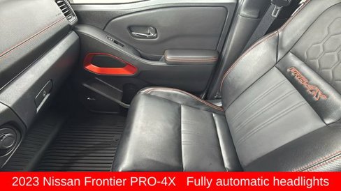 Used 2023 Nissan Frontier PRO-4X w/ Pro-4X Premium Package image 12