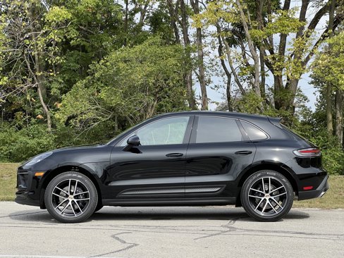 New 2026 Porsche Macan image 2
