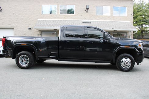 Used 2022 GMC Sierra 3500 Denali w/ Denali Ultimate Package image 24
