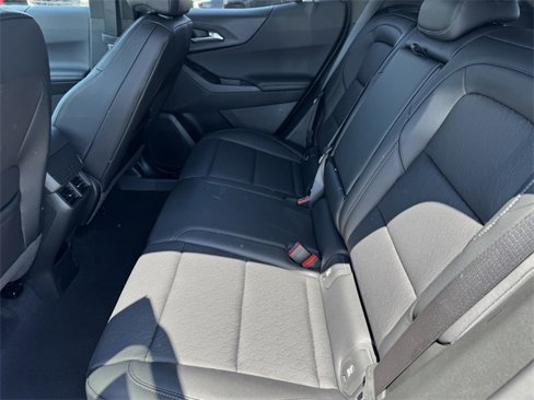 Used 2026 Chevrolet Equinox LT w/ Convenience Package II image 9