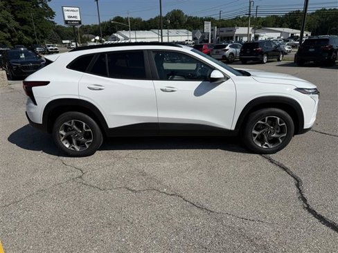 New 2025 Chevrolet Trax LT w/ LT Convenience Package image 8